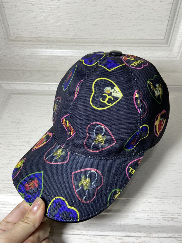 ブランド帽子背面デザイン